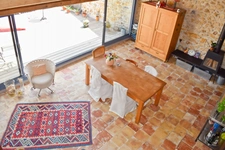 📖 L'histoire d'une maison qui invite au voyage 🌍✨à vendre 7 pièces LA PALME (11)