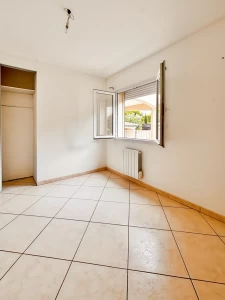 🏡 À vendre – Villa 4 pièces avec piscine, Garage agricole – Nébian