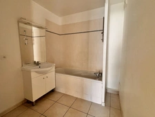 Appartement T3 lumineux avec grand  balcon et parking sécurisé – Montpellier 