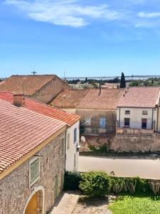 📖 L'histoire d'une maison qui invite au voyage 🌍✨à vendre 7 pièces LA PALME (11)
