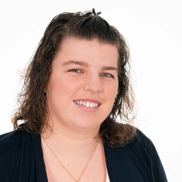 Caroline MARCHAND