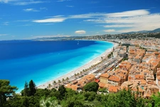 Programme immobilier neuf de 3 lots à Nice (06100)
