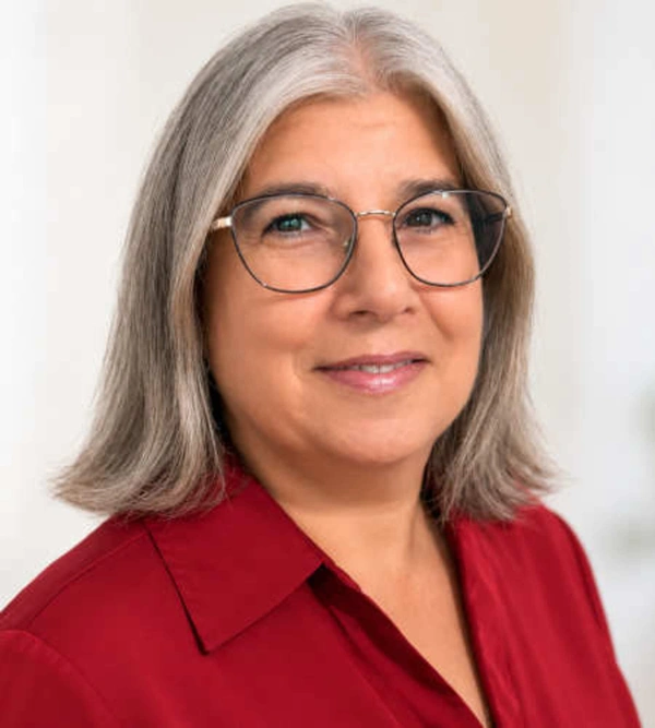 Paula ROLO DOS SANTOS