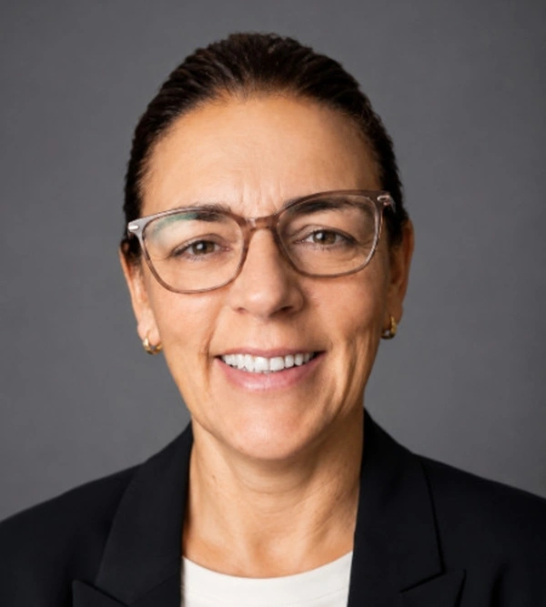 Isabel DE AGUIAR