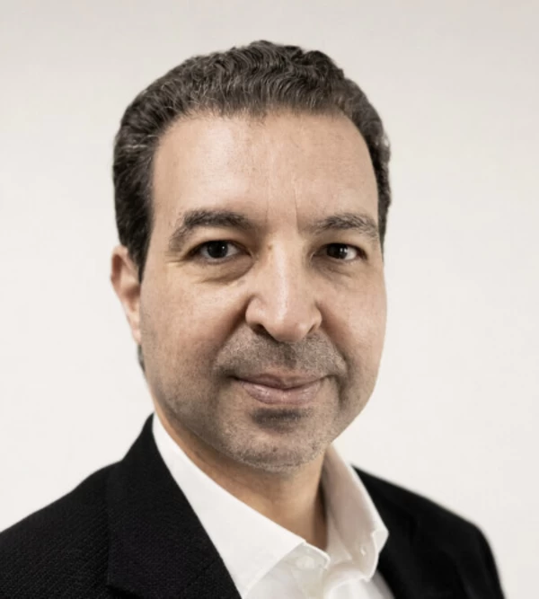 Rafik BOUZGUENDA