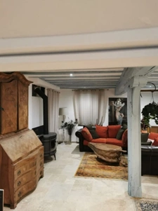 Charming 7-room priory near Blois with panoramic views, 3 minutes from the lake and golf course, ideal as a second home