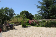 Charming 7-room priory near Blois with panoramic views, 3 minutes from the lake and golf course, ideal as a second home