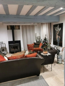Charming 7-room priory near Blois with panoramic views, 3 minutes from the lake and golf course, ideal as a second home