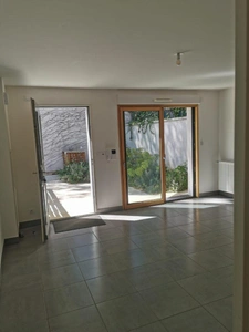 Maison à vendre 3 pièces rue victor hugo AVEC PARKING EN SOUS-SOL  TOURS (37) a 10 minutes  de jean jaures en marchant tranquillement 