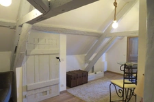 Charming 7-room priory near Blois with panoramic views, 3 minutes from the lake and golf course, ideal as a second home