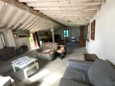 Propriété agricole avec maison de maître, corps de ferme et dépendances – 3,4 ha – Campagne