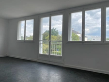 Appartement à vendre - 2 CHAMBRES (POSSIBLE 3) - PLEIN CENTRE SAINT CYR SUR LOIRE 