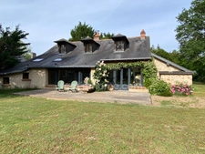 Maison ancienne rénovée -  7 pièces - FONDETTES (37)