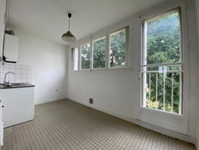 Appartement à vendre - 2 CHAMBRES (POSSIBLE 3) - PLEIN CENTRE SAINT CYR SUR LOIRE 