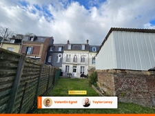 Maison de ville – Jardin & dépendance – Emplacement idéal