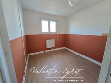 Aplemont / Sainte-Cécile : Maison 4 pièces avec jardin, véranda et garage