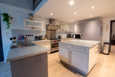 Exclusivité-02100 Saint-Quentin-LOFT 327m2- Classé en C - 4 chambres- 1 salle de bain-2 salles d'eau-Jardin-Garage