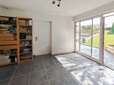 02790 SERAUCOURT LE GRAND - MAISON INDIVIDUELLE SANS TRAVAUX - CUISINE EQUIPEE - 2 CHAMBRES - CLASSE D  - JARDIN - GARAGE