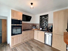 02100 GRICOURT - MAISON SEMI MITOYENNE - VIE DE PLAIN PIED - 4 CHAMBRES - JARDIN - DPE D