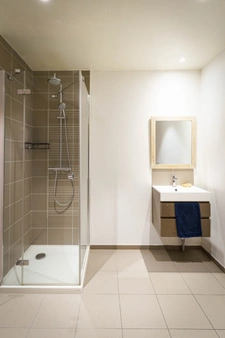 Exclusivité-02100 Saint-Quentin-LOFT 327m2- Classé en C - 4 chambres- 1 salle de bain-2 salles d'eau-Jardin-Garage