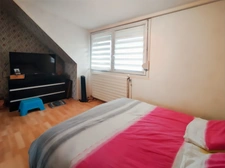 Maison individuelle quartier CEPY- habitable de plain pied- 5 chambres- 2 garages- jardin - classé en C