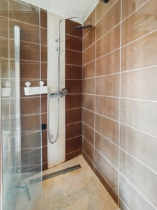 02790 SERAUCOURT LE GRAND - MAISON INDIVIDUELLE SANS TRAVAUX - CUISINE EQUIPEE - 2 CHAMBRES - CLASSE D  - JARDIN - GARAGE