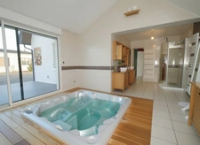 02240 SERY LES MEZIERES | EXCLUSIVITÉ |Vie de plain pied | 5 chambres| Jacuzzi privatif | DPE C| dépendances