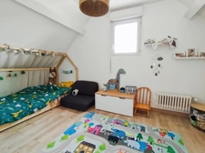 02790 SERAUCOURT LE GRAND - MAISON INDIVIDUELLE SANS TRAVAUX - CUISINE EQUIPEE - 2 CHAMBRES - CLASSE D  - JARDIN - GARAGE