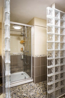 Exclusivité-02100 Saint-Quentin-LOFT 327m2- Classé en C - 4 chambres- 1 salle de bain-2 salles d'eau-Jardin-Garage