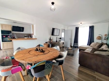 02100 GRICOURT - MAISON SEMI MITOYENNE - VIE DE PLAIN PIED - 4 CHAMBRES - JARDIN - DPE D