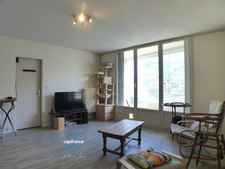Dpt Côte d'Or (21), à vendre CHENOVE appartement T4 de 82 m²  avec balcon et ascenseur