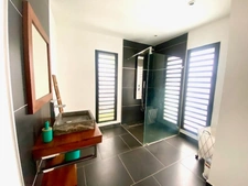  SAINT PIERRE (974), Maison à vendre 4 pièces de 87 m², terrasse, Jacuzzi sur parcelle totale de 412 m²