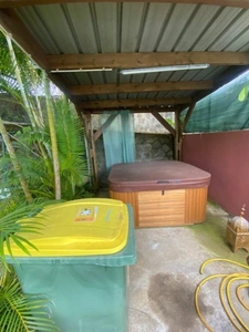  SAINT PIERRE (974), Maison à vendre 4 pièces de 87 m², terrasse, Jacuzzi sur parcelle totale de 412 m²