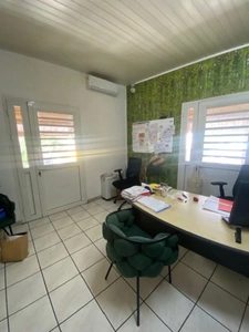 Immeuble de 3 niveaux 800 m² SAINT PAUL (974) - 2.180.000€