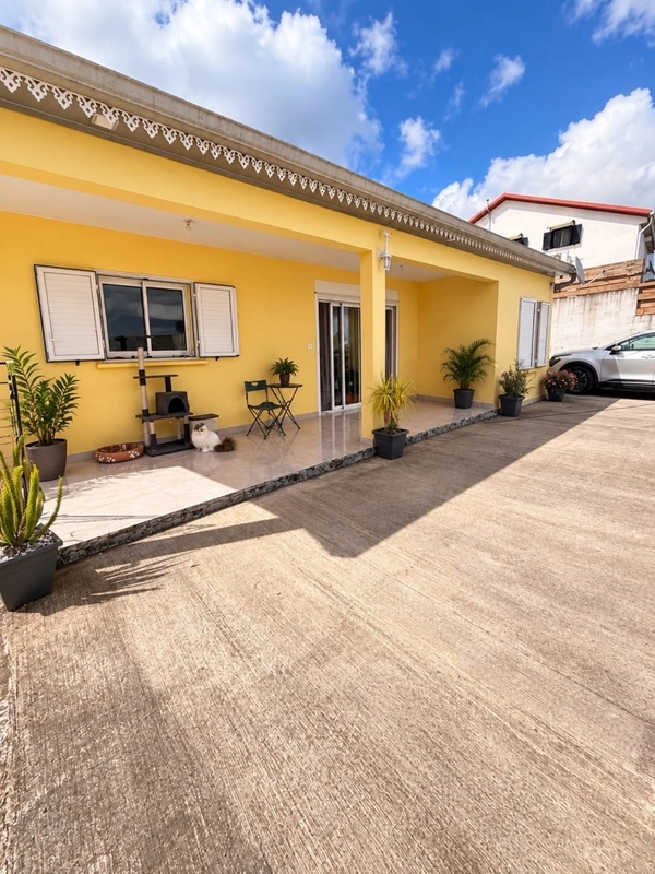 Maison à vendre 4 pièces LE GUILLAUME (974)