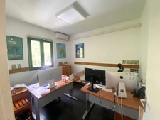 A vendre SAINT PAUL (97460), Immeuble de 4 niveaux, surface total 360 m² avec parking sur parcelle de 1026 m²