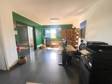 A vendre SAINT PAUL (97460), Immeuble de 4 niveaux, surface total 360 m² avec parking sur parcelle de 1026 m²