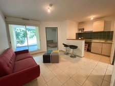 A louer Appartement 2 pièces 49 m² sur BELLE PIERRE (974)