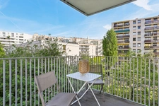 GRAND STUDIO lumineux avec balcon, au calme, sur jardin