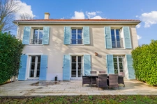 CHATOU - Recent FAMILY HOME - 5 bedrooms - Private gated residence.