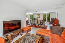 CHATOU - Recent FAMILY HOME - 5 bedrooms - Private gated residence.