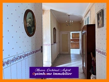 Domaine avec ancien Pavillon de Chasse sur 8 hectares à 25min de Verneuil sur Avre dans l'Orne 