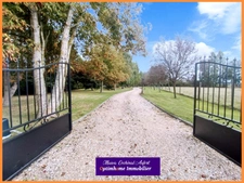 Magnifique propriété avec 2 maisons et piscine sur 3 hectares à 15min de BERNAY