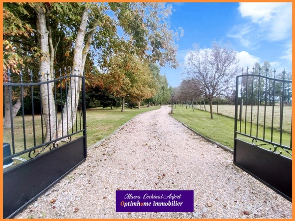 Magnifique propriété avec 2 maisons et piscine sur 3 hectares à 30min de Verneuil sur Avre 