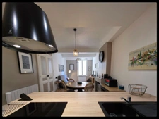 Maison à vendre 4 pièces PEZENAS (34), Coeur Historique proche place de la République - Entièrement rénovée + Garage en location