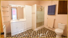 Maison à vendre 7 pièces VENDEMIAN (34), maison avec 5 chambres, 2 doubles garages, 1 studio et une annexe + jardin