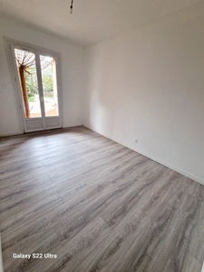 Appartement T4 à louer de 86 m² entièrement rénové à FURIANI (20)
