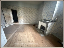 Ensemble immmobilier maison de ville et maison à rénover