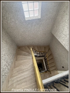 Ensemble immmobilier maison de ville et maison à rénover