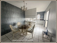 Ensemble immmobilier maison de ville et maison à rénover